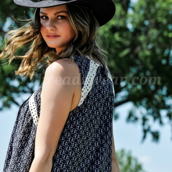 Entro Border Print Tunic Dress Embroidered detail - Picture 3 of 6